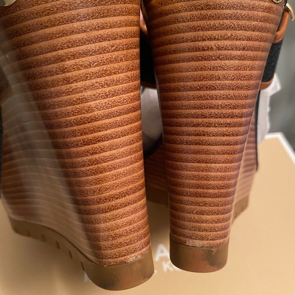 Michael Kors wedge heels - Picture 6 of 10
